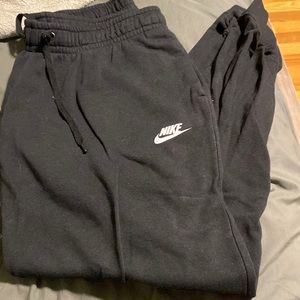 Nike sweats black